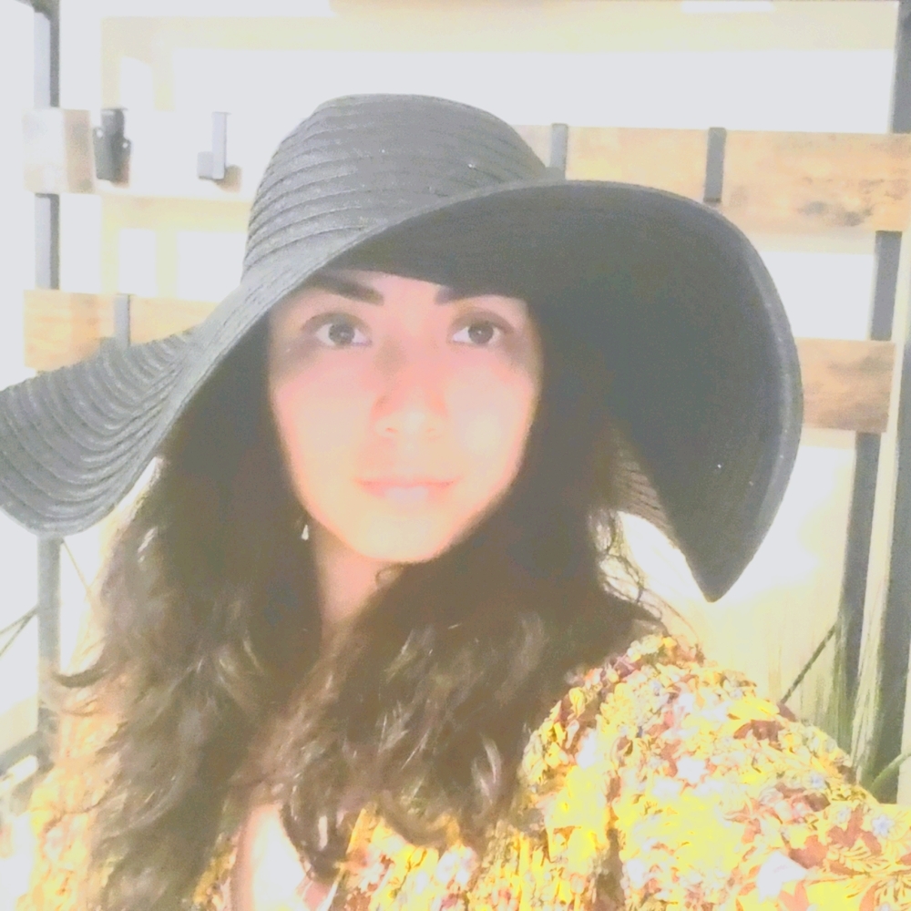 Black betsey Johnson hat